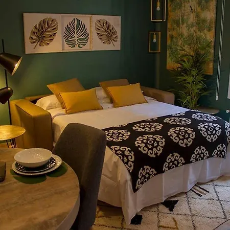 English House In By Apartelier Apartamento