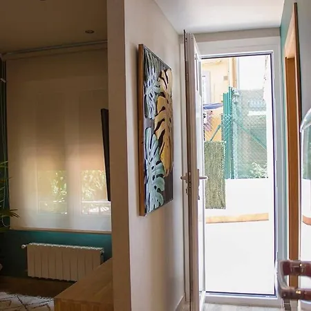 Apartamento English House In By Apartelier *